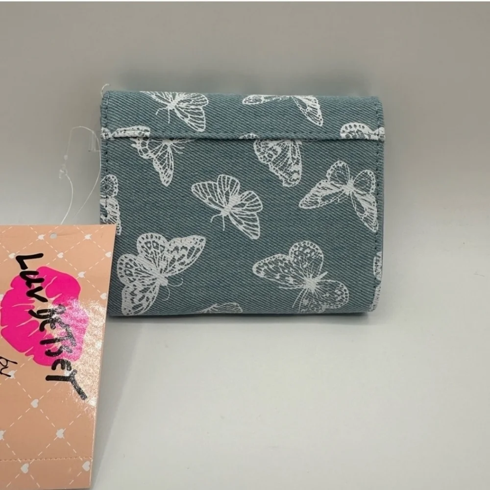 🦋🔹️Betsey johnson🔹️ small denim LBMONEY butterfly wallet